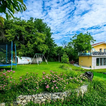 кала Villa *