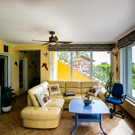 кала Villa Patalenica