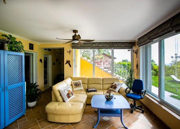 кала Луксозна вила Паталеница